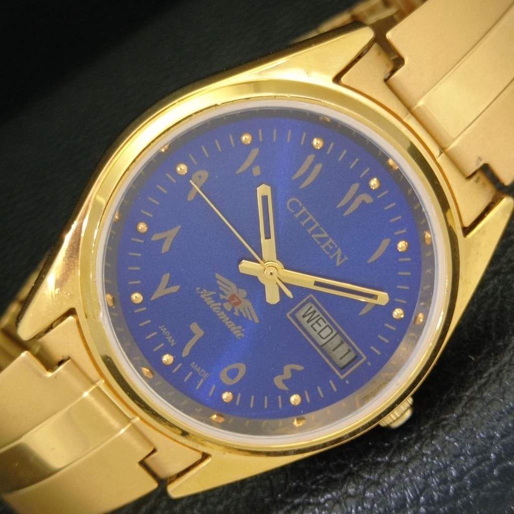 Vintage 1995 Arabic Citizen Automatic Mens Gold Watch WDaydate  Blue Accents